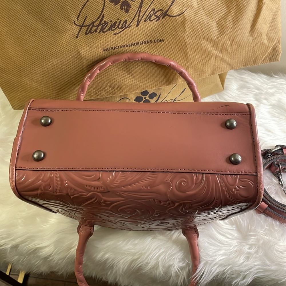PATRICIA NASH PARIS tooled OLD ROSE SATCHEL. Note- scuff marks on bottom and ink - Picture 7 of 12